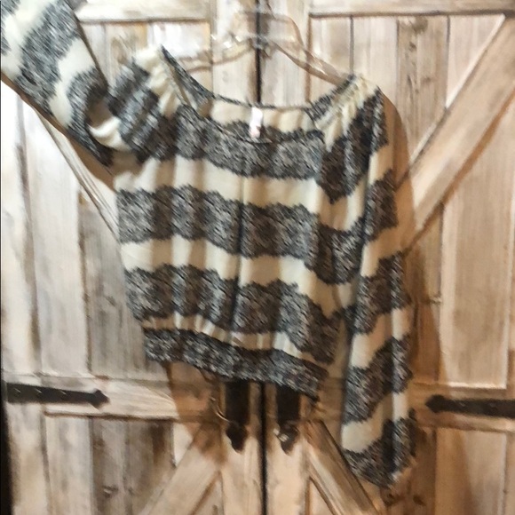 Blouse - Picture 2 of 7